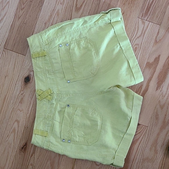 Linen Shorts INC Int'l. Concepts Size 6. Lemon/Lime. Pockets. - Picture 6 of 9